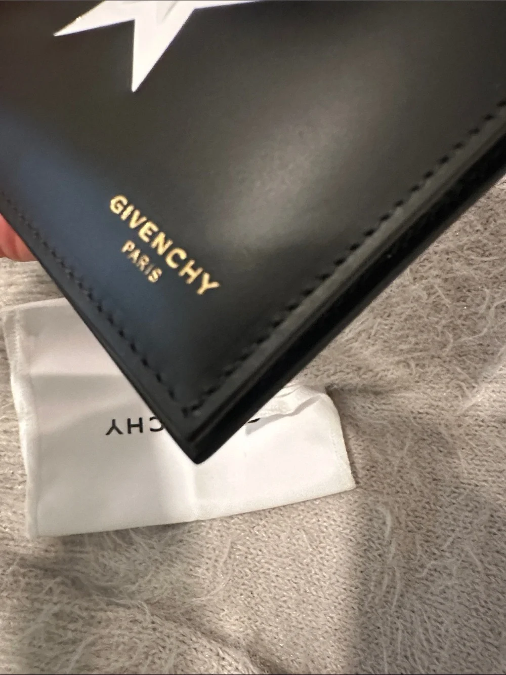 Givenchy authentic star